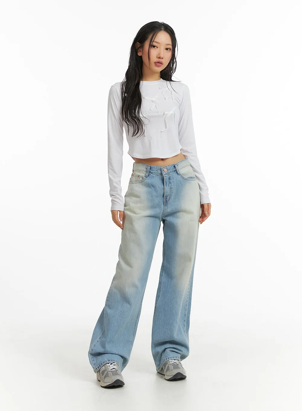 Mid Waist Wide Leg Pocket Jeans CJ425