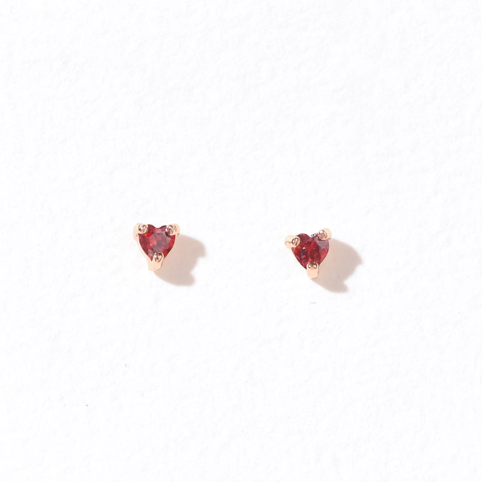 Sweetheart Studs | Garnet Warm Gold