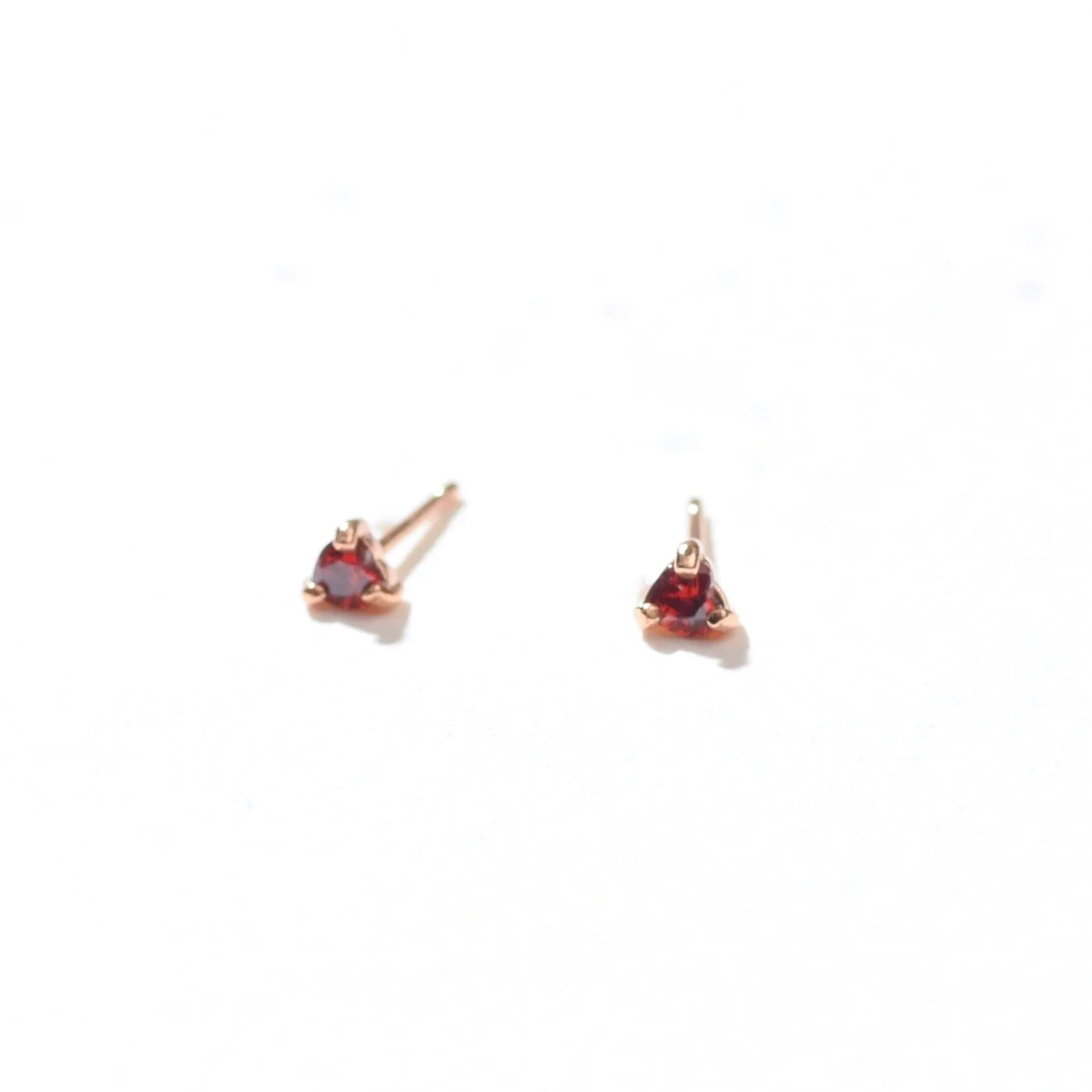 Sweetheart Studs | Garnet Warm Gold