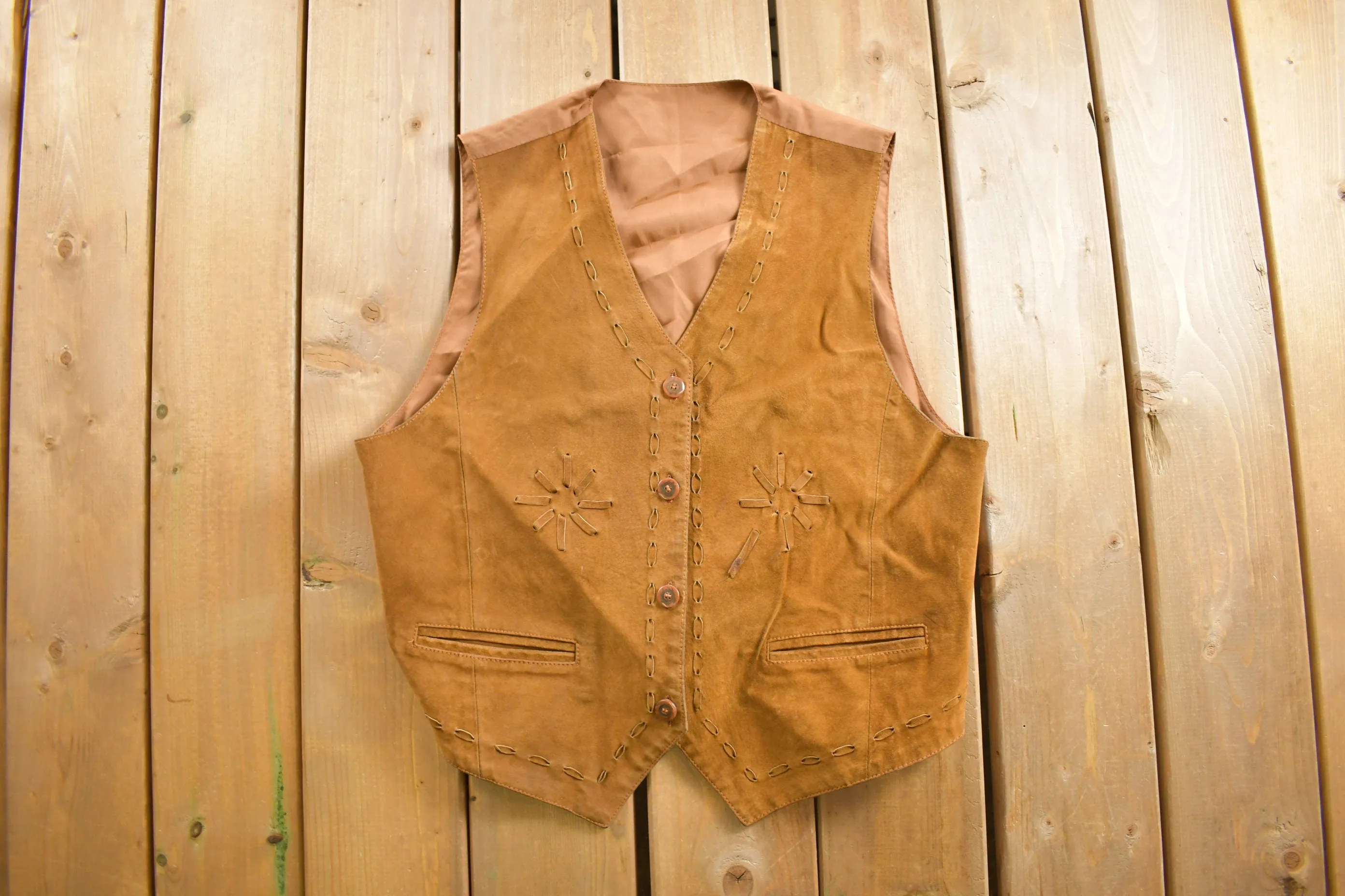 Vintage 1960s Timberwolf Suede Leather Western Vest / Fall Outerwear / Winter Outerwear / Streetwear Fashion / Suede Jacket / Western